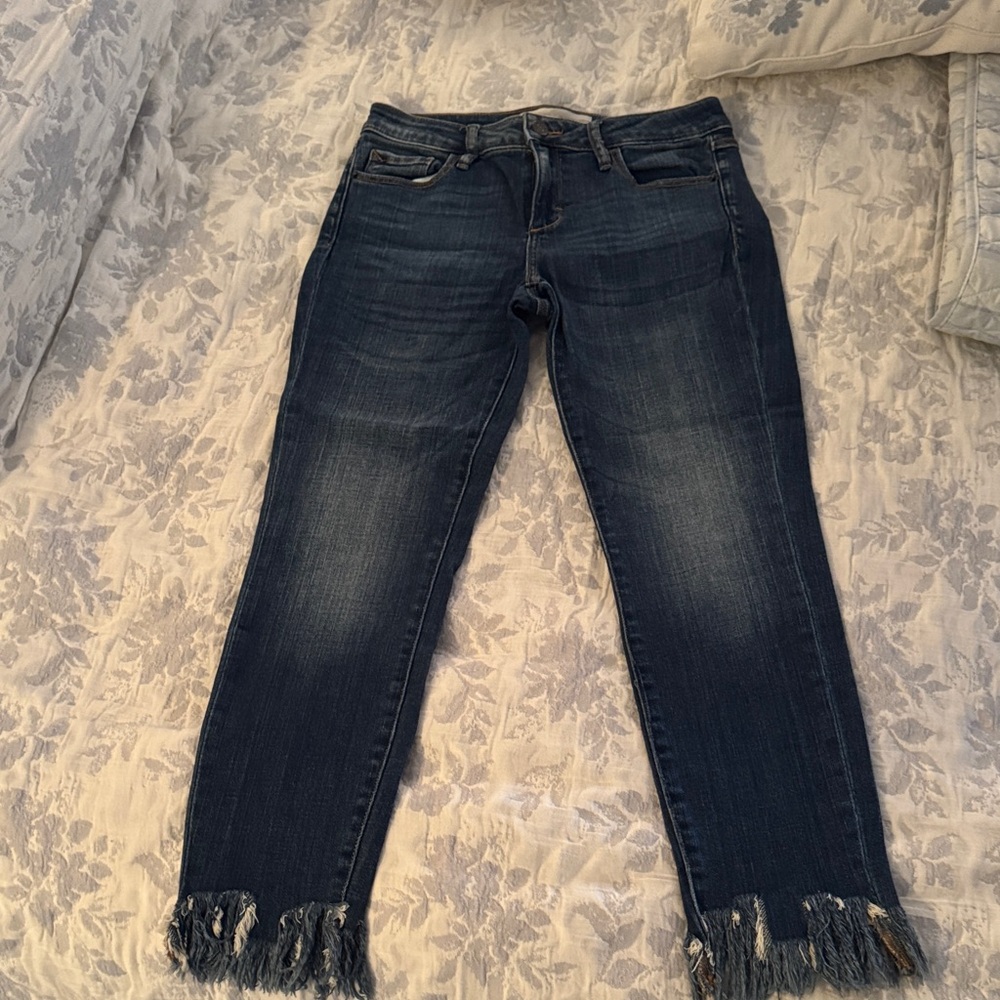 Dark Blue Frayed Hem Cropped Jeans